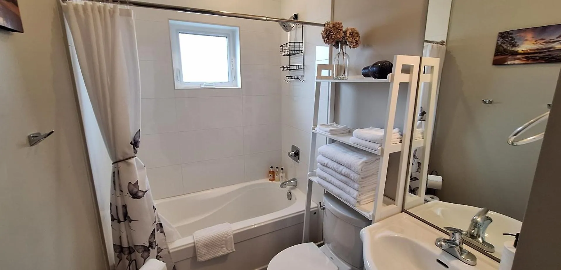 Two Bedroom Serenity - Complimentary Welcome Treats Homestay Langford